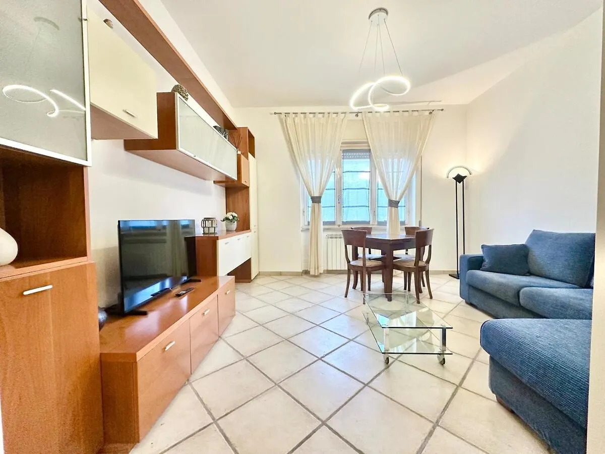 3 Camere A 100 Passi Dal Mare Lido di Camaiore Italy